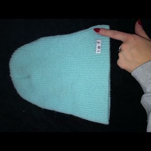 Beanie Nef